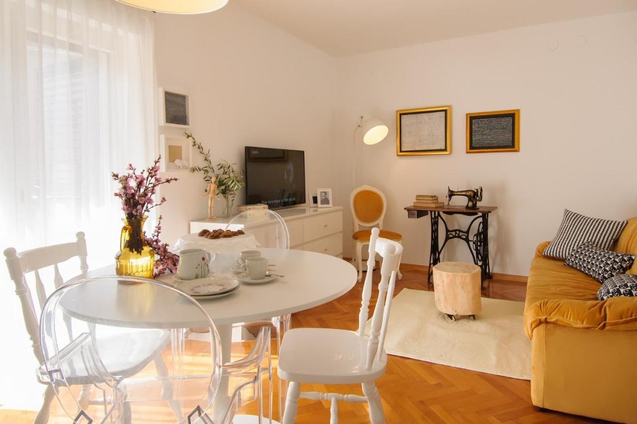 Julie City Centre Porec Apartment Exterior foto